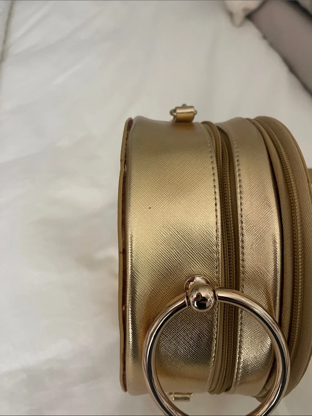 Disney round gold